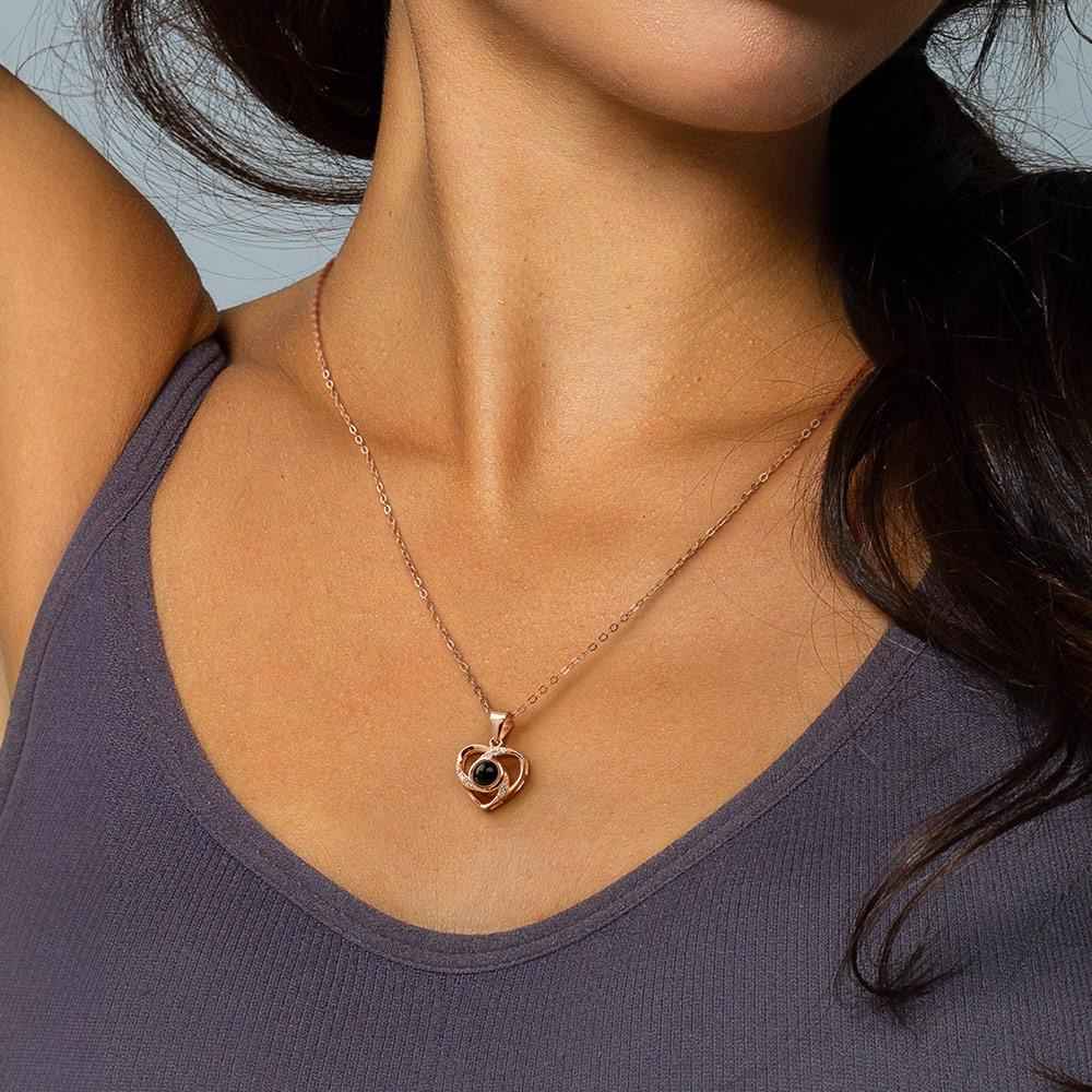 Collier Projection Photo avec Cœur | 100 Messages d'Amour & Photo Personnelle - Cadeau Magique Necklace - KAWAII FAVIE