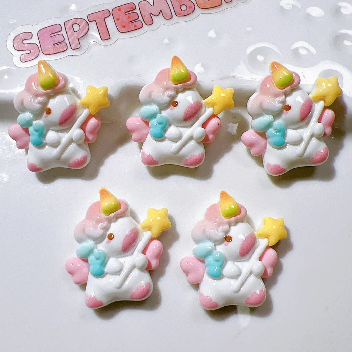 10 Accessoires en Résine Licorne | Cabochons Plats Arc - en - Ciel - DIY, Bijoux, Décoration Charms - KAWAII FAVIE