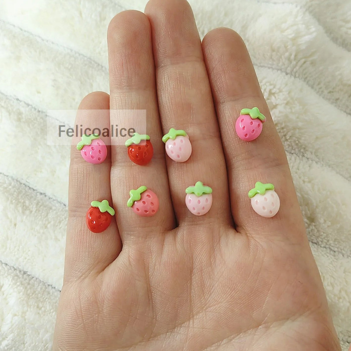 10 Charms Fraises en Résine | Dos Plat 17x19mm pour Slime, Décoration & DIY - KAWAHIP Charms - KAWAII FAVIE