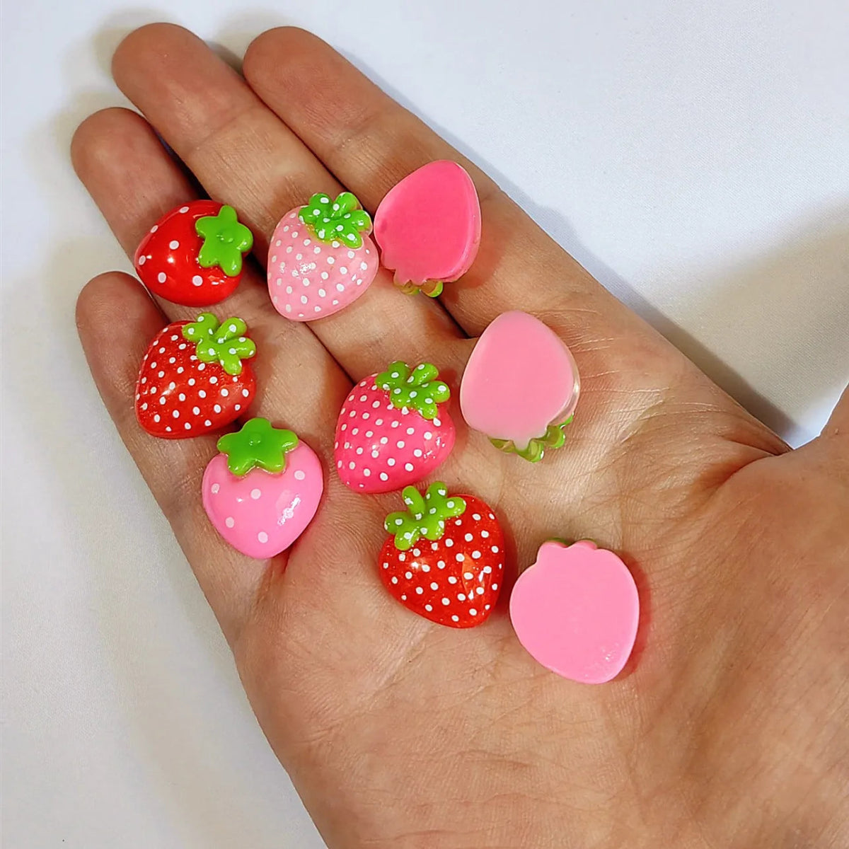 10 Charms Fraises en Résine | Dos Plat 17x19mm pour Slime, Décoration & DIY - KAWAHIP Charms - KAWAII FAVIE