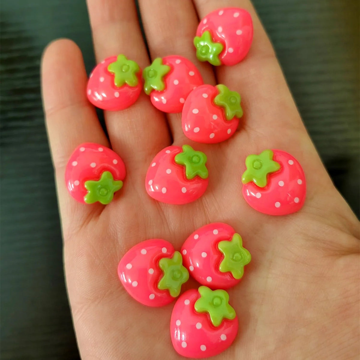 10 Charms Fraises en Résine | Dos Plat 17x19mm pour Slime, Décoration & DIY - KAWAHIP Charms - KAWAII FAVIE