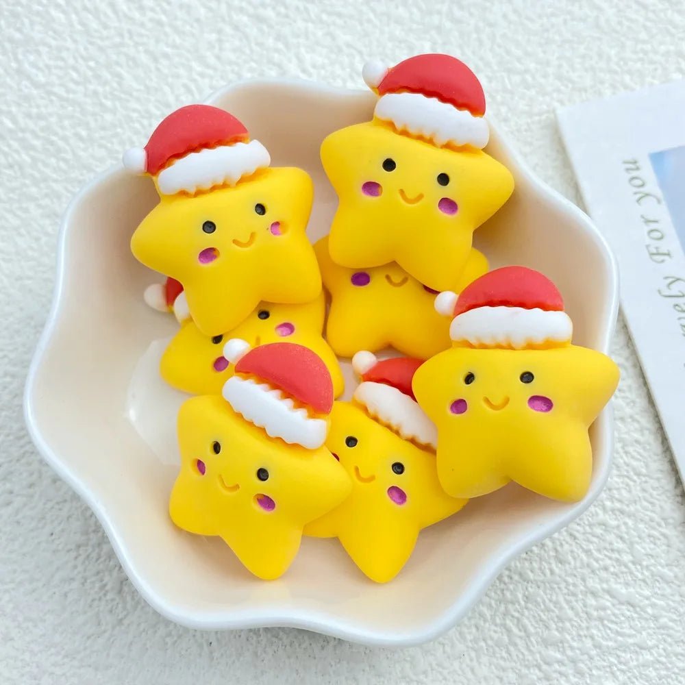 10 Ornements en Résine de Noël | Collection Cartoon (Bonhomme de Neige, Père Noël) - Dos Plat pour Barrettes Cheveux, DIY Charms - KAWAII FAVIE