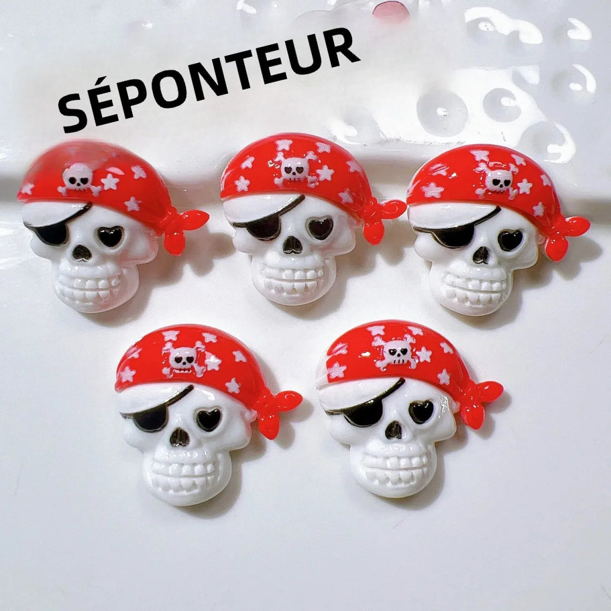 10 Perles en Résine 3D Pirates & Crânes Cartoon | Dos Plat - DIY, Mariage, Halloween, Bijoux KAWAHIP Charms - KAWAII FAVIE
