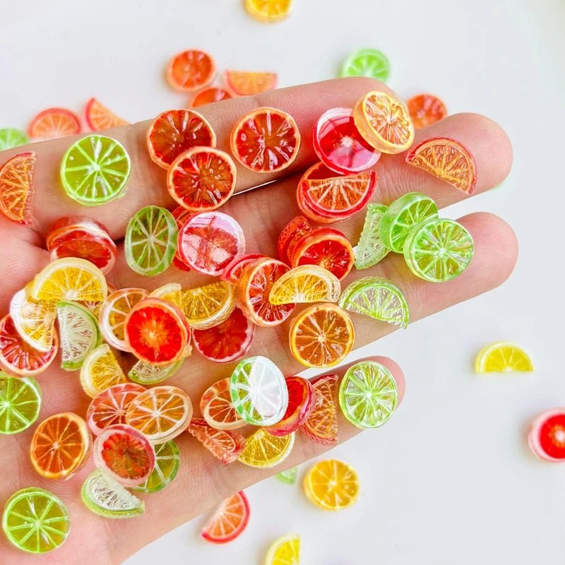 50 Pièces Mini Oranges et Tranches de Citron Cartoon en Résine | Dos Plat - DIY Scrapbook, Décoration Ongles, Cadeaux Festifs KAWAHIP Charms - KAWAII FAVIE
