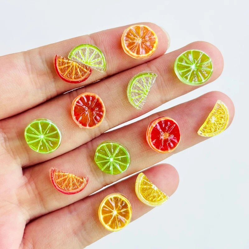 50 Pièces Mini Oranges et Tranches de Citron Cartoon en Résine | Dos Plat - DIY Scrapbook, Décoration Ongles, Cadeaux Festifs KAWAHIP Charms - KAWAII FAVIE
