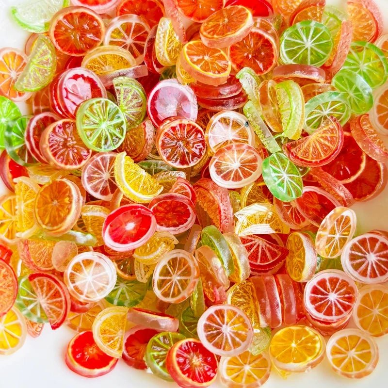 50 Pièces Mini Oranges et Tranches de Citron Cartoon en Résine | Dos Plat - DIY Scrapbook, Décoration Ongles, Cadeaux Festifs KAWAHIP Charms - KAWAII FAVIE