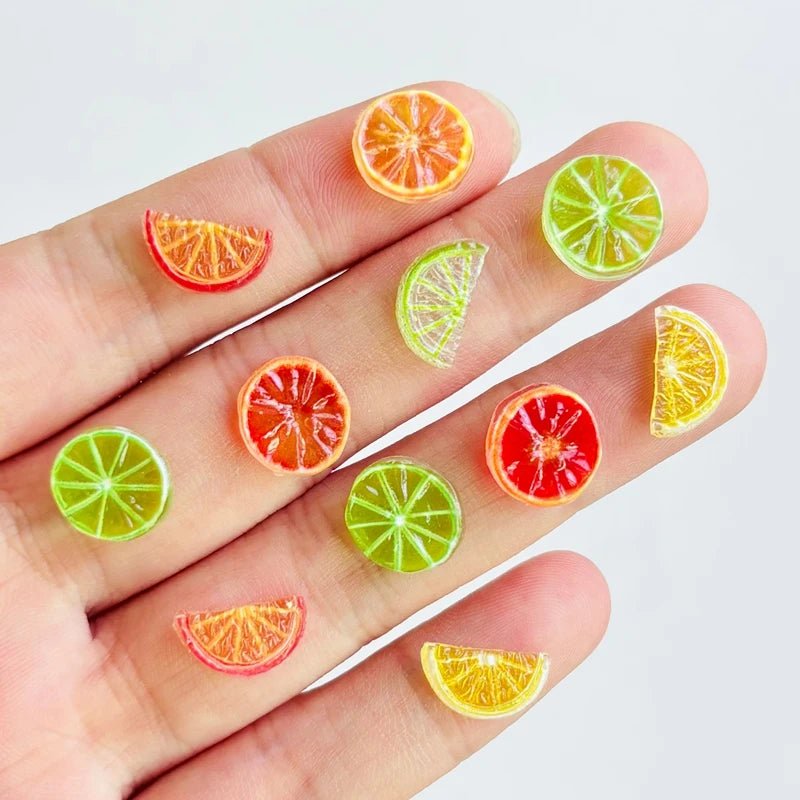 50 Pièces Mini Oranges et Tranches de Citron Cartoon en Résine | Dos Plat - DIY Scrapbook, Décoration Ongles, Cadeaux Festifs KAWAHIP Charms - KAWAII FAVIE