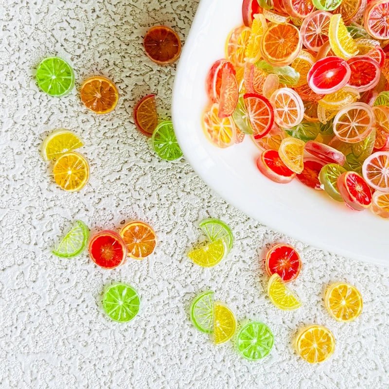 50 Pièces Mini Oranges et Tranches de Citron Cartoon en Résine | Dos Plat - DIY Scrapbook, Décoration Ongles, Cadeaux Festifs KAWAHIP Charms - KAWAII FAVIE