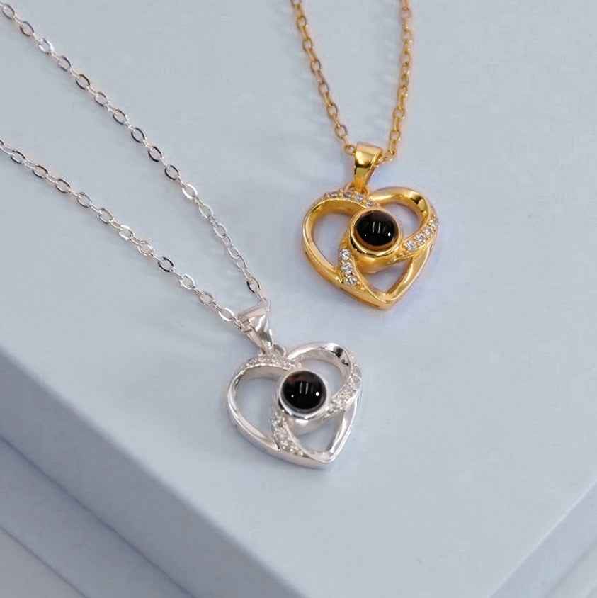 Collier Cœur Projection Photo en Argent 925 | Gravure Photo & Message d'Amour en 100 Langues - Cadeau Magique Necklace - KAWAII FAVIE