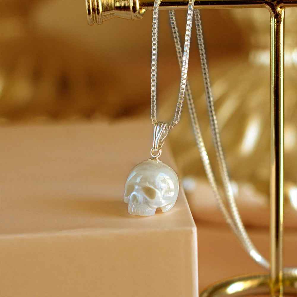 Collier Crâne en Perle d'Eau Douce | Sculpture Main en Argent 925, Style Gothique Élégant Necklace - KAWAII FAVIE