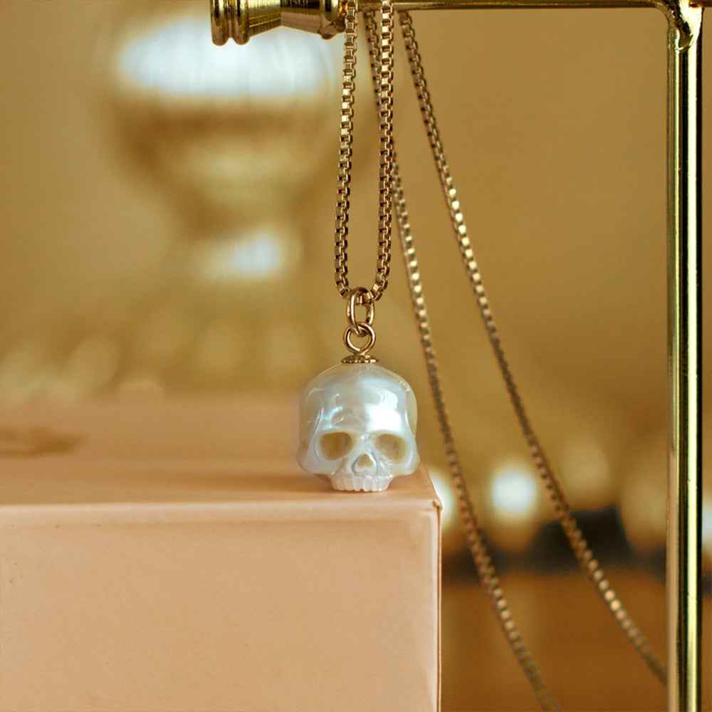 Collier Crâne en Perle d'Eau Douce | Sculpture Main en Argent 925, Style Gothique Élégant Necklace - KAWAII FAVIE