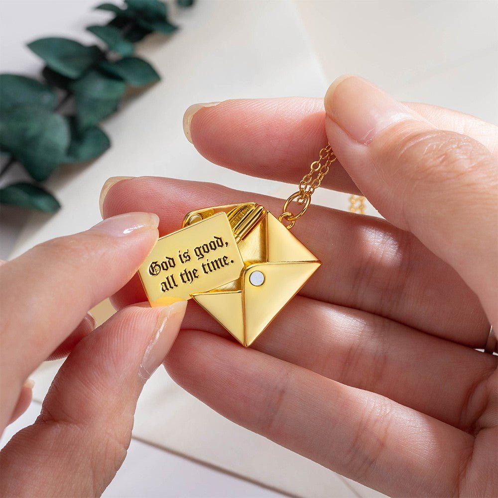 Collier Enveloppe « Lettre d'Amour » Personnalisable | Nom, Photo & Message Secret - Bijou de Couple en Acier Inoxydable Necklace - KAWAII FAVIE