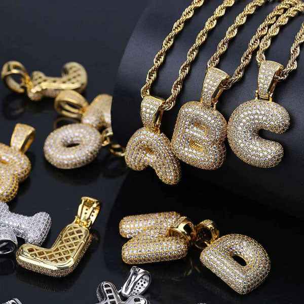 Collier Hip - Hop Bubble Letter Personnalisé | 1 à 8 Lettres avec Pierres « Iced Out » - Style Unique & Éclatant Necklace - KAWAII FAVIE