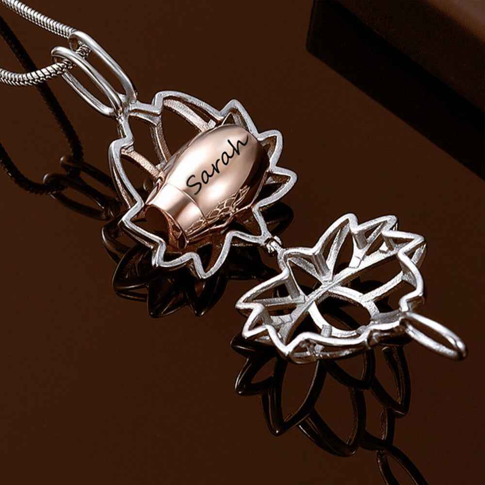 Collier Mémoire Urne en Forme de Lotus | Pour Cendres ou Souvenir - Personnalisable en Acier Inoxydable Necklace - KAWAII FAVIE