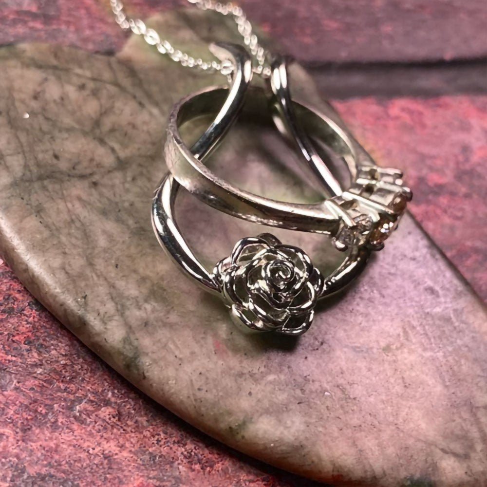 Collier Porte - Alliance avec Pendentif Rose | Porte - Bague Cadeau pour Femme, Infirmière, Mère Necklace - KAWAII FAVIE