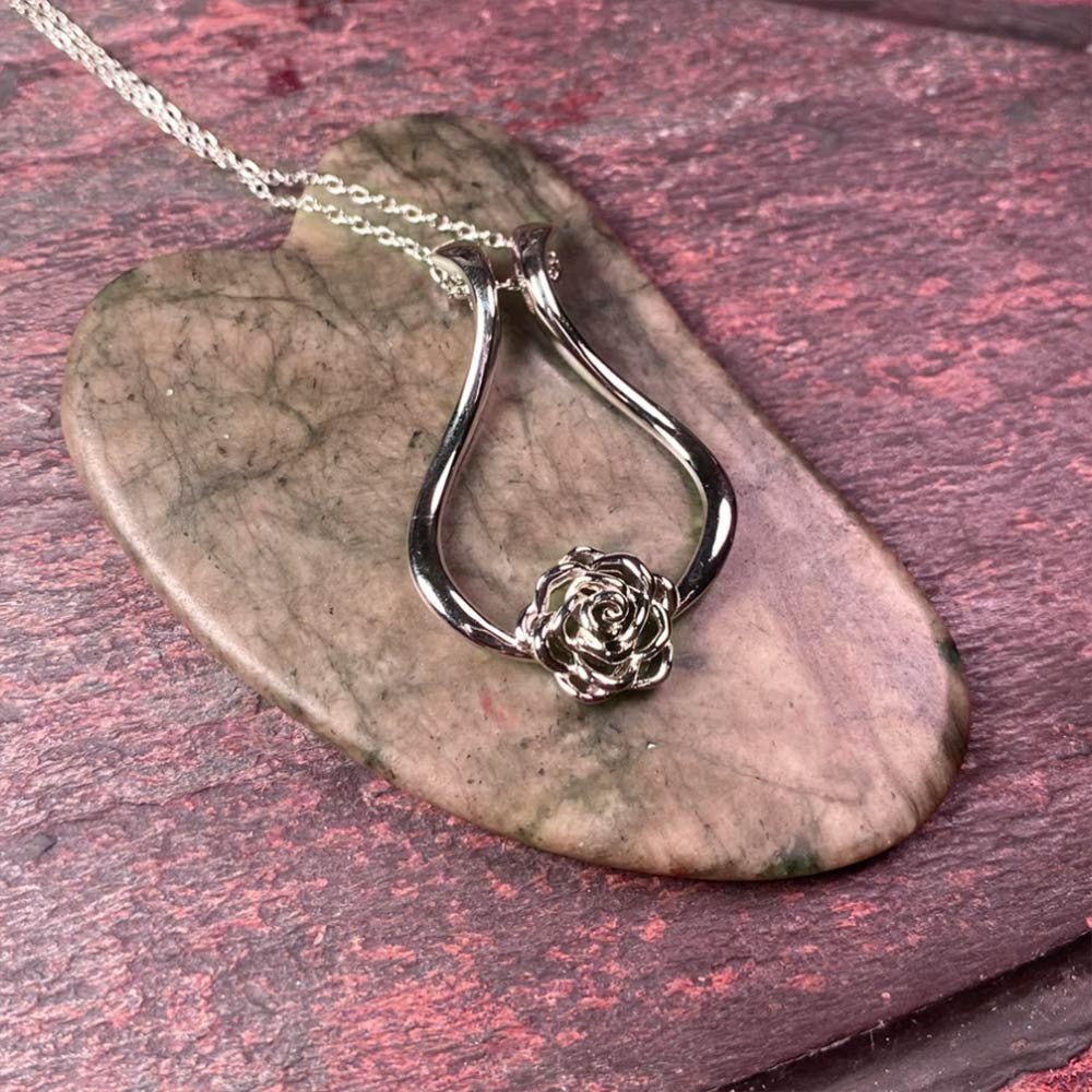 Collier Porte - Alliance avec Pendentif Rose | Porte - Bague Cadeau pour Femme, Infirmière, Mère Necklace - KAWAII FAVIE