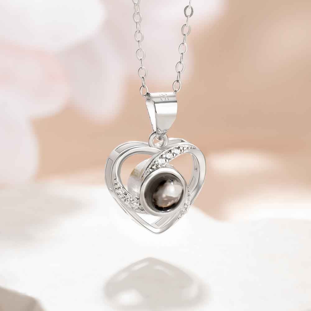 Collier Projection Cœur Photo Personnalisé | Message « Je t’Aime » en 100 Langues - Cadeau Magique Saint - Valentin Necklace - KAWAII FAVIE
