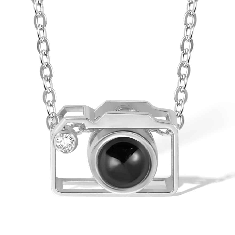 Collier Projection Personnalisé en Forme d'Appareil Photo | Cadeau Unique pour Photographe & Amoureux de la Photo Necklace - KAWAII FAVIE