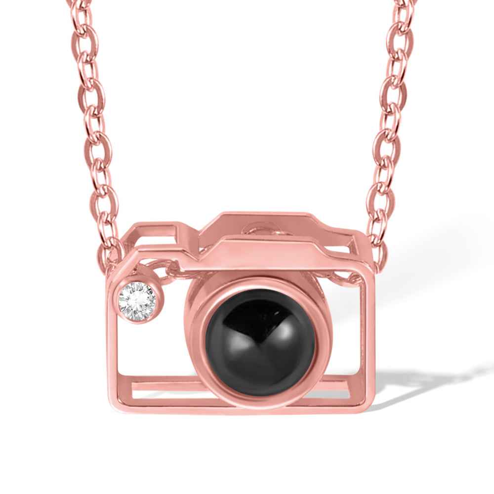 Collier Projection Personnalisé en Forme d'Appareil Photo | Cadeau Unique pour Photographe & Amoureux de la Photo Necklace - KAWAII FAVIE