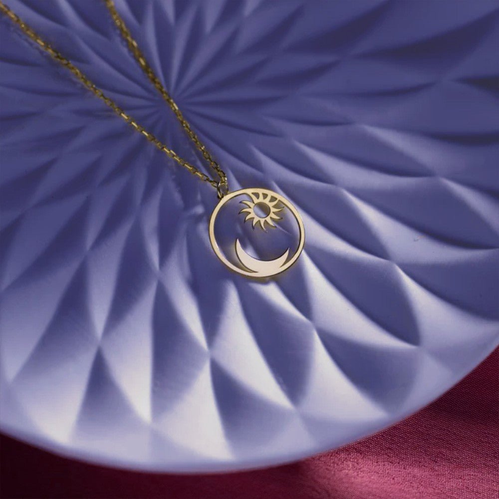 Collier Soleil et Lune en Argent Sterling 925 | Pendentif Symbolique d'Équilibre & d'Harmonie - Cadeau d'Amour Necklace - KAWAII FAVIE