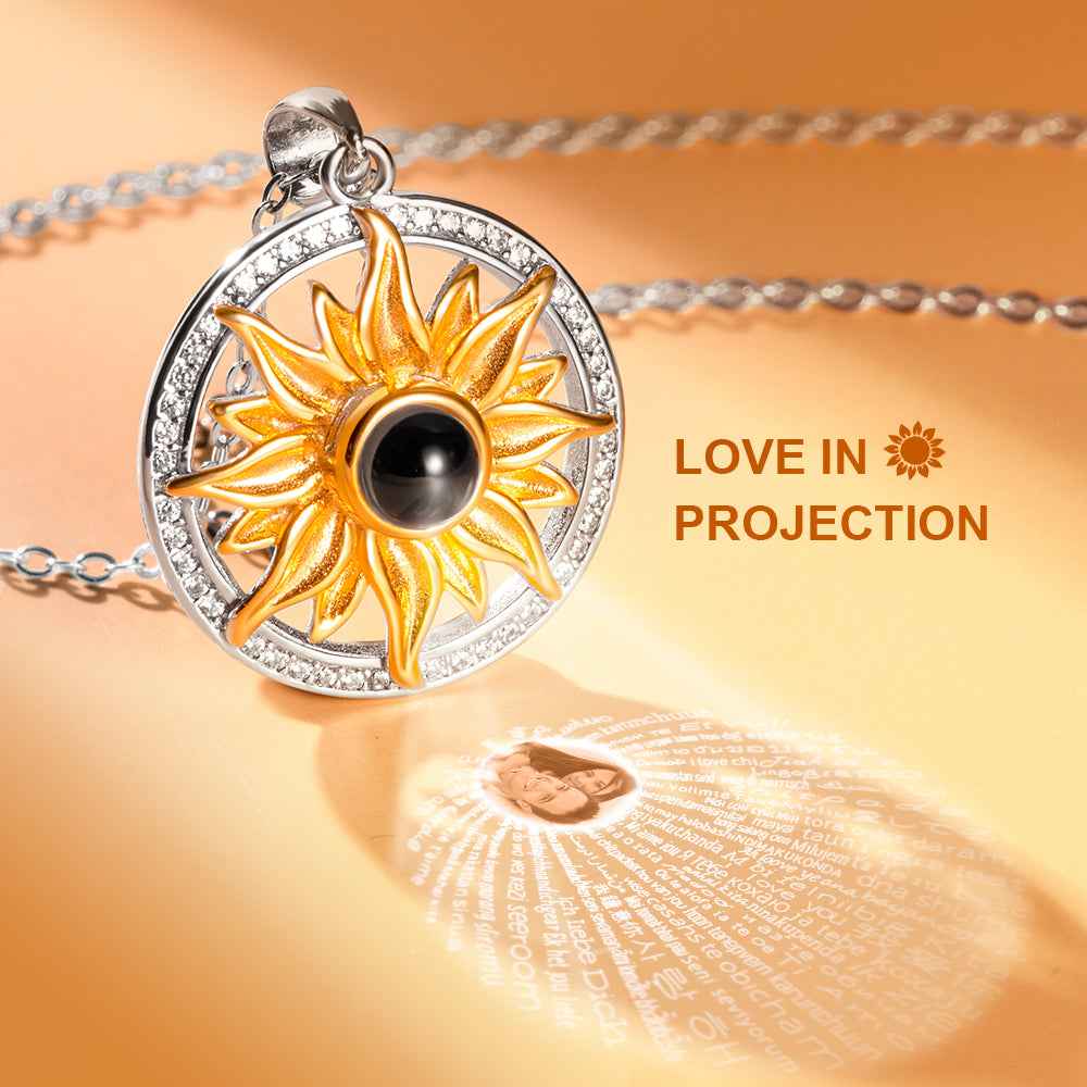Collier Tournesol Projection « Je T'aime » en 100 Langues | Pendentif Personnalisable avec Photo - Cadeau Lumineux Necklace - KAWAII FAVIE