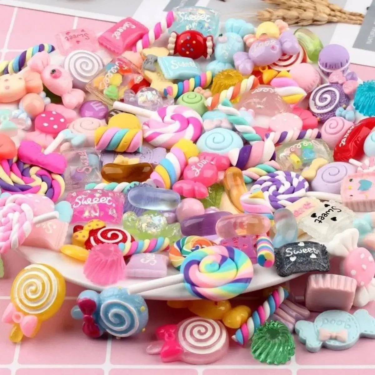 Set de 30 Charmes Slime Bonbon en Résine | Accessoires DIY Loisirs Créatifs - Collection Décoration KAWAHIP Charms - KAWAII FAVIE
