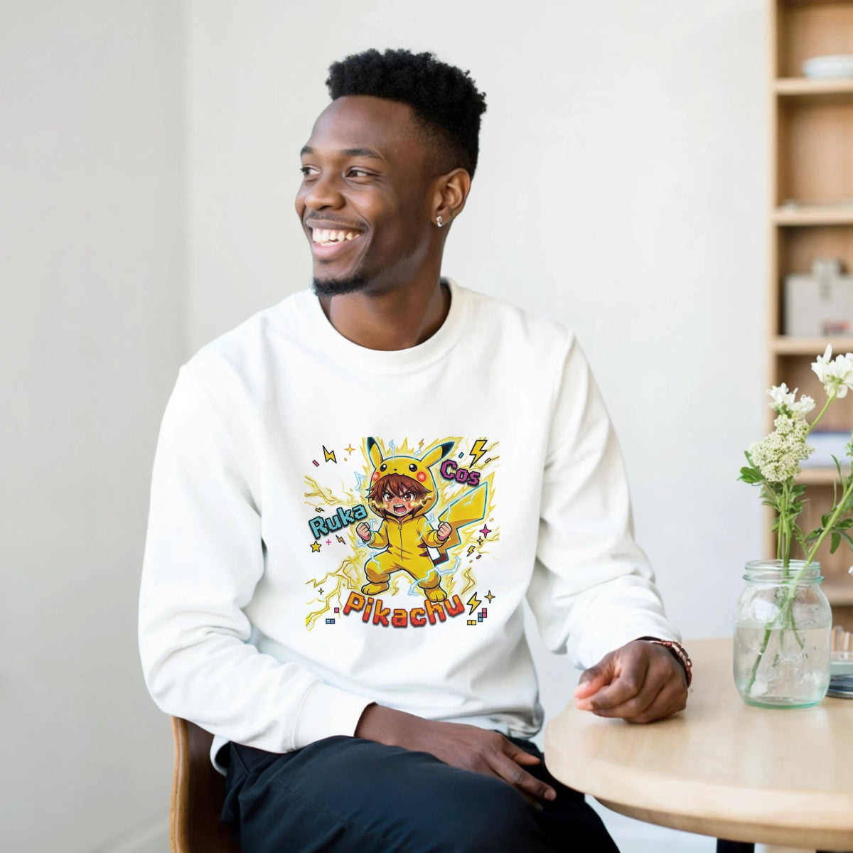 Sweat-shirt Crewneck Unisexe - Ruka en Pikachu Full Power | Pokémon Sweat-shirt - KAWAII FAVIE