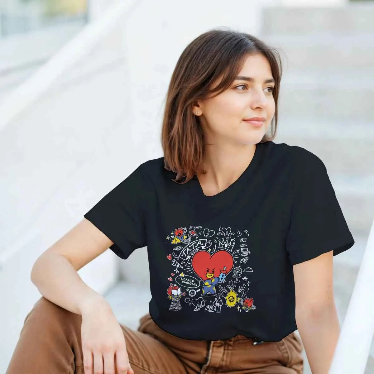 T-shirt Kpop BTS  BT21 TATA et Friends, le Cœur Farceur | Style Fun K-Pop - Unisexe