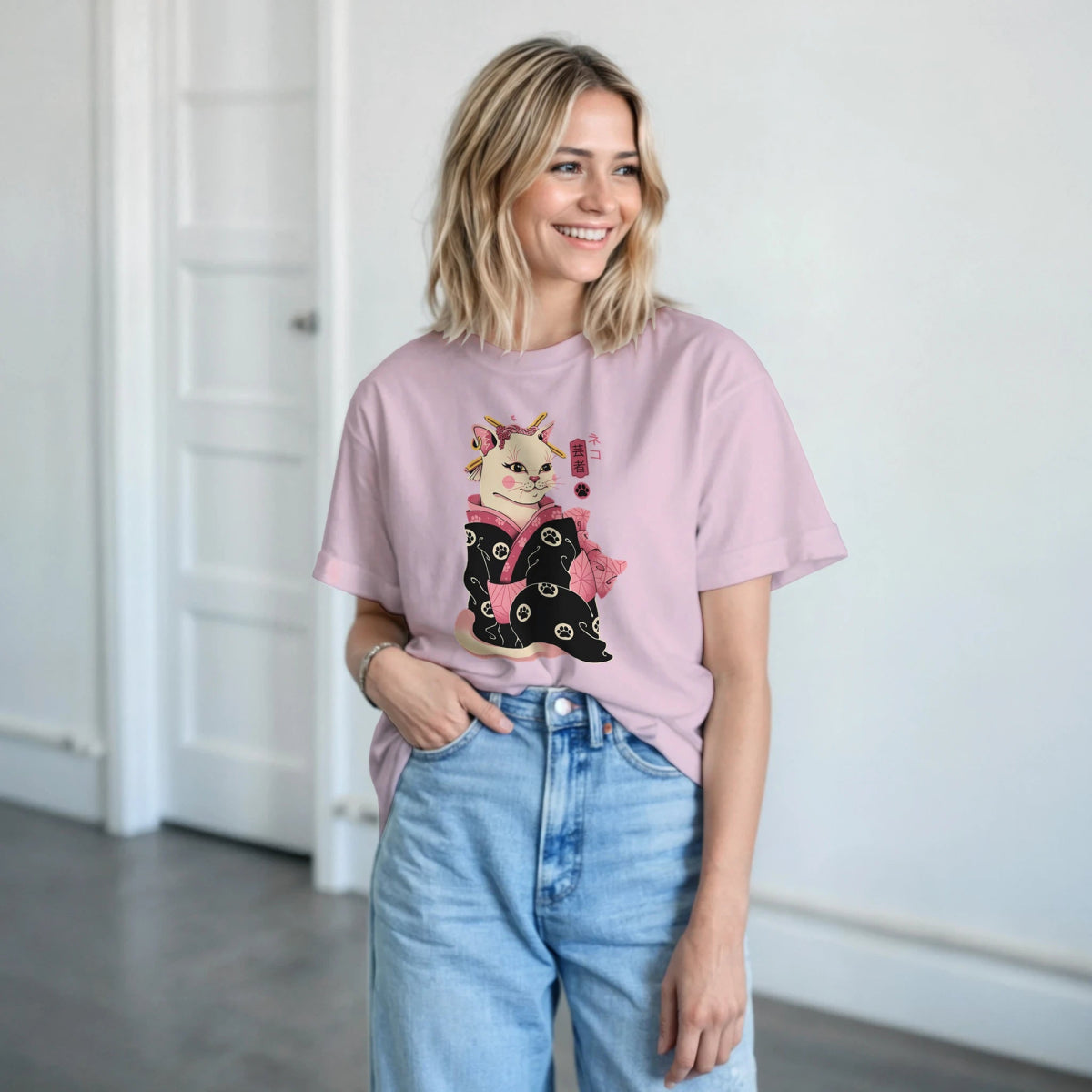 T-shirt Unisexe Coton Lourd | Chat Geisha en Kimono - Design Japonais T-shirt - KAWAII FAVIE