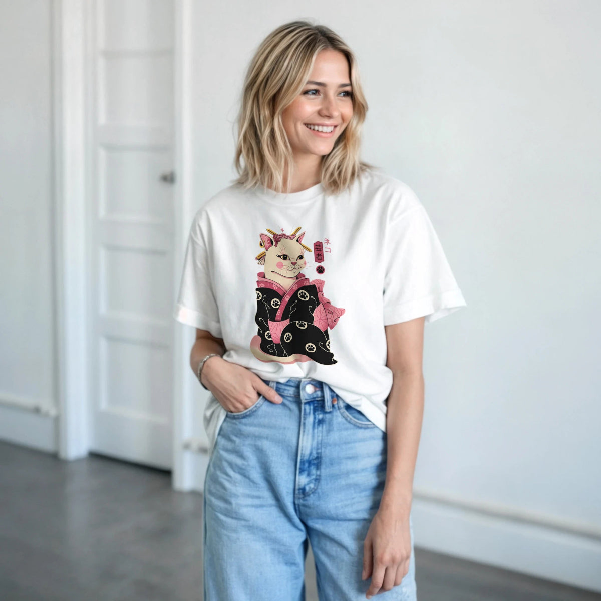 T-shirt Unisexe Coton Lourd | Chat Geisha en Kimono - Design Japonais T-shirt - KAWAII FAVIE